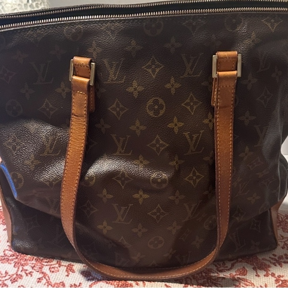 Vintage Women’s Louis Vuitton monogram Cabas mezzo bag.
